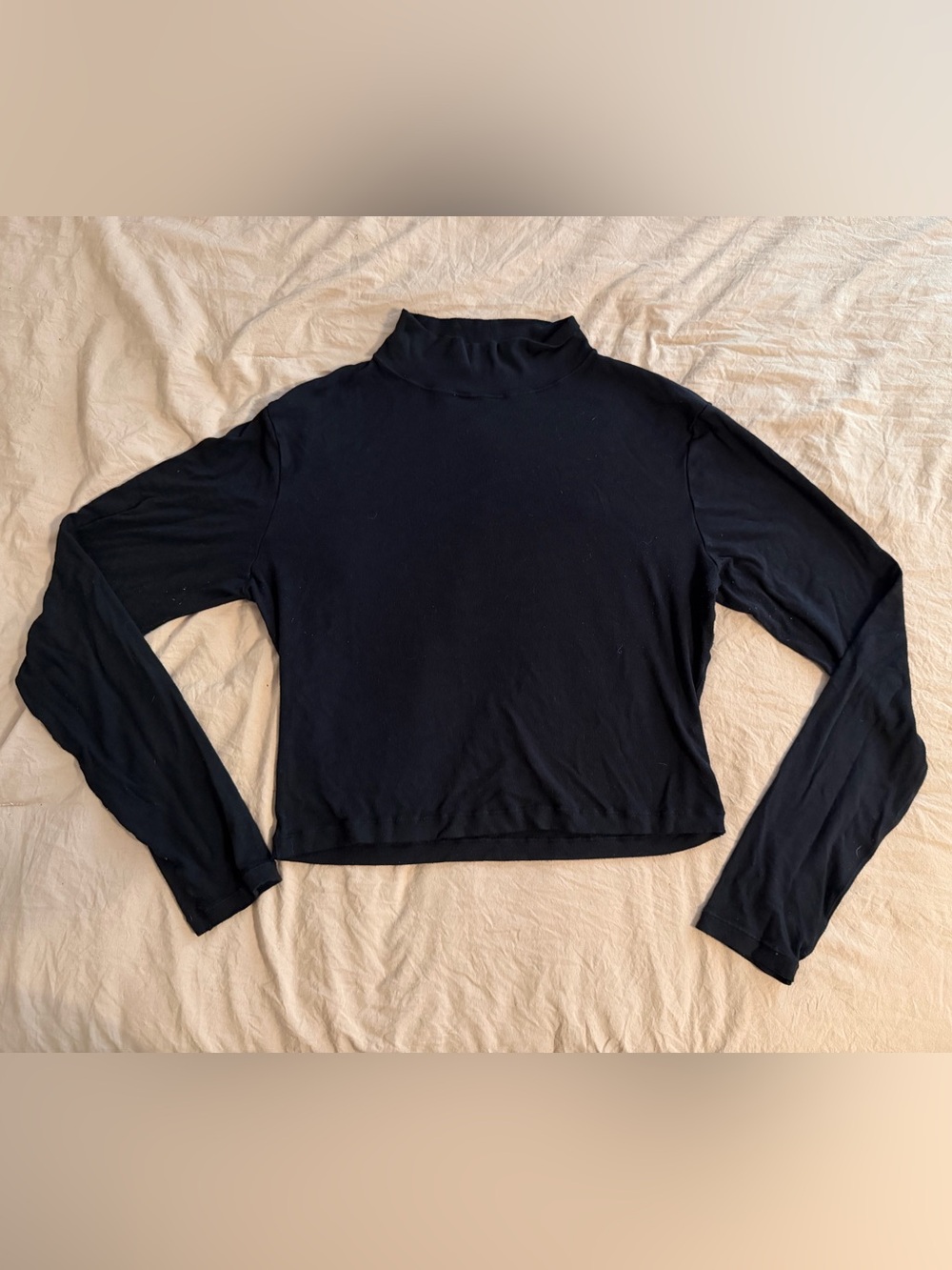 ReoRia Black Long-Sleeve Mock Neck Crop Top